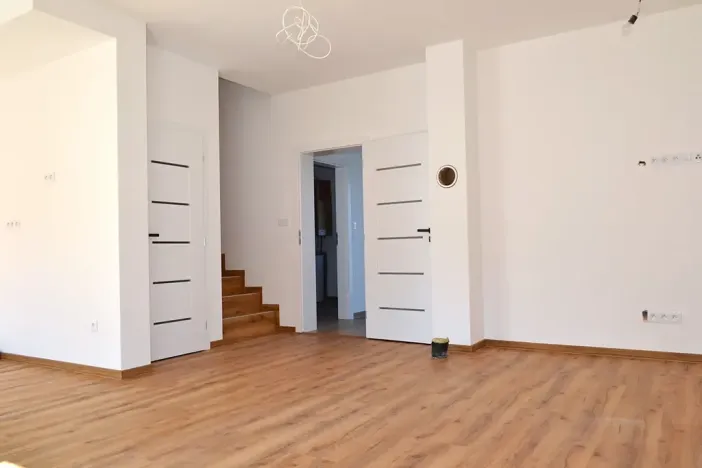 Pronájem rodinného domu, Jenišov, Slunná, 117 m2