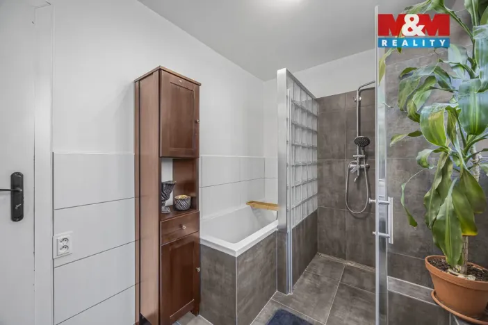 Prodej rodinného domu, Praha - Letňany, Velhartická, 178 m2