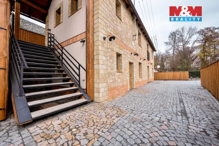 Prodej bytu 2+kk, Slatiňany, Na Ostrově, 79 m2