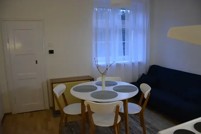 Pronájem bytu 2+kk, Praha - Břevnov, U Hvězdy, 45 m2