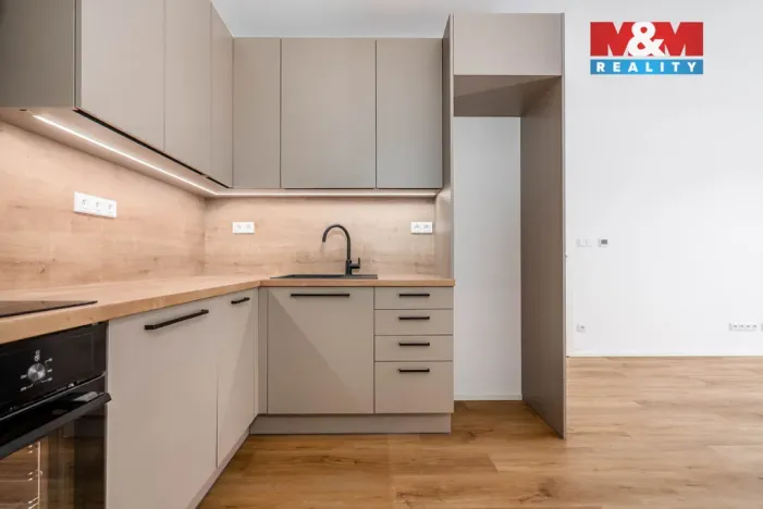 Prodej bytu 2+kk, Nymburk, Bobnická, 76 m2