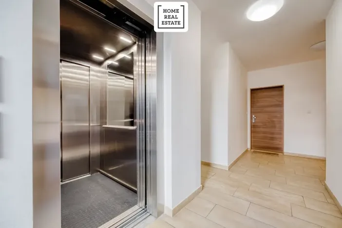 Prodej bytu 3+kk, Praha - Libeň, Nad Rokoskou, 77 m2