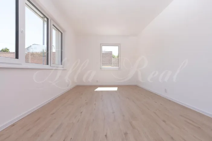 Prodej bytu 4+kk, Ostopovice, B. Němcové, 170 m2