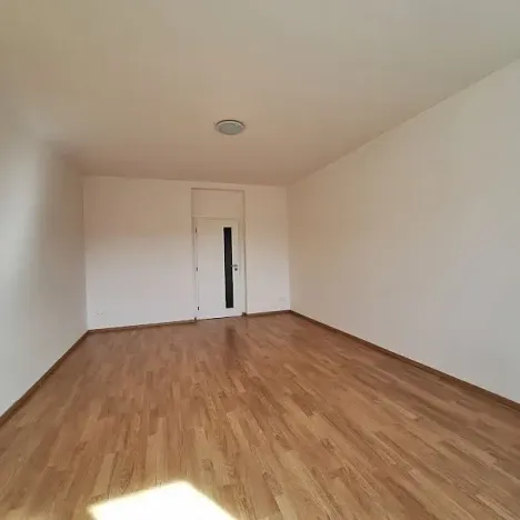 Pronájem bytu 1+1, Praha - Smíchov, Podbělohorská, 45 m2