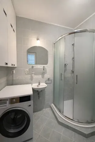 Pronájem rodinného domu, Křenice, V Pálce, 116 m2