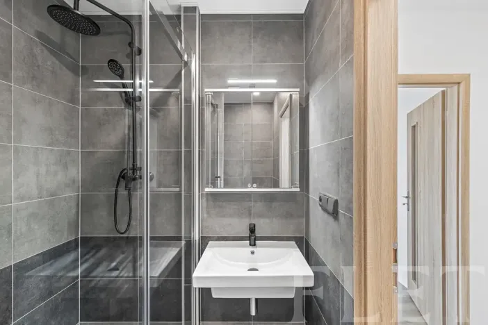 Pronájem bytu 1+kk, Praha - Prosek, Bílinská, 27 m2