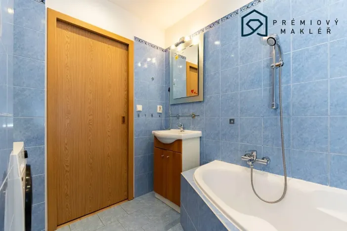 Prodej bytu 3+1, Bystřany, Pražská, 79 m2