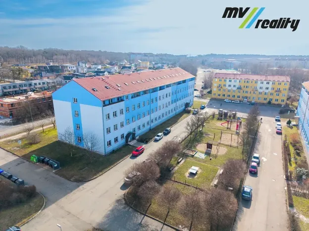 Prodej bytu 2+1, Milovice, Topolová, 66 m2