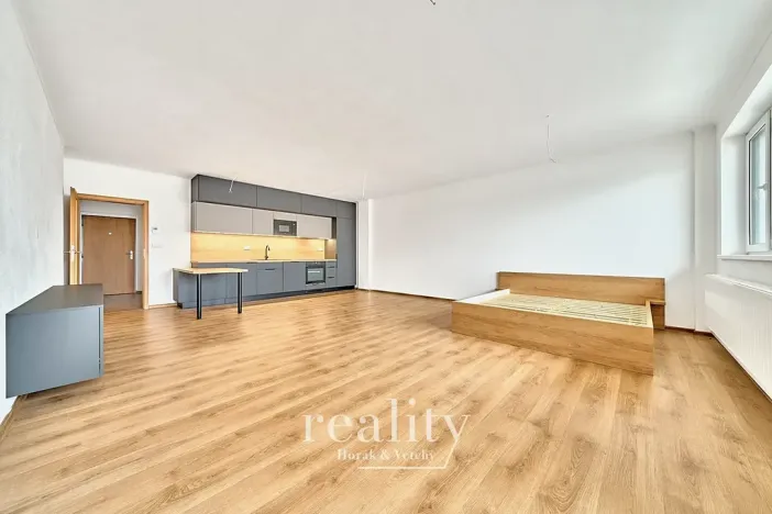 Pronájem bytu 1+kk, Znojmo, Kosmákova, 58 m2