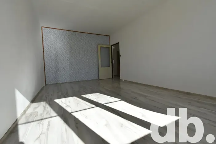 Pronájem bytu 2+1, Karlovy Vary, Závodu míru, 60 m2