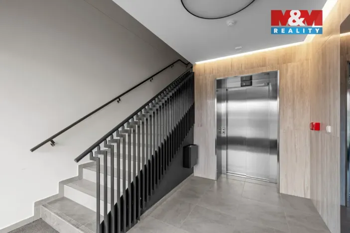 Pronájem bytu 1+kk, Kralupy nad Vltavou, Nádražní, 37 m2