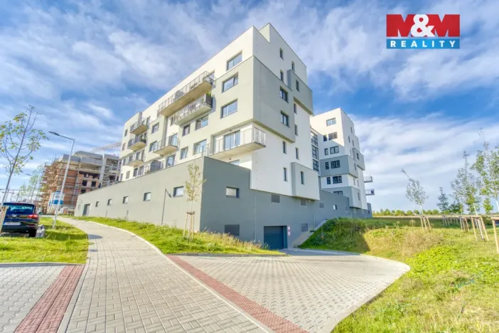 Pronájem bytu 1+kk, Plzeň - Skvrňany, Františka Kováříka, 46 m2