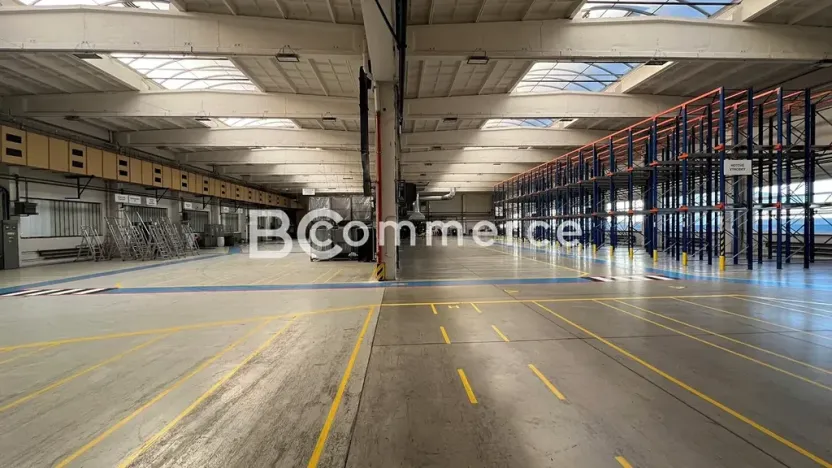 Pronájem skladu, Brno, Vídeňská, 2960 m2