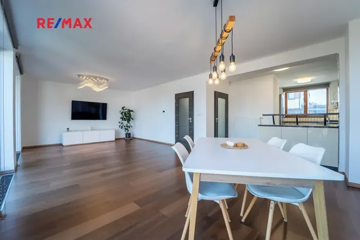 Prodej rodinného domu, Nupaky, Kruhová, 161 m2