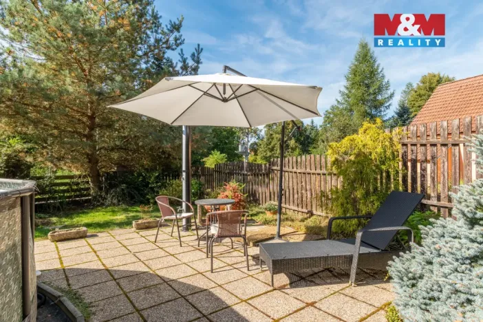 Prodej rodinného domu, Hajany, 285 m2