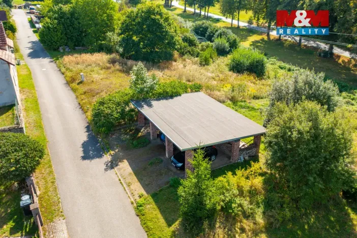 Prodej rodinného domu, Hajany, 285 m2