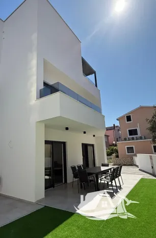 Prodej rodinného domu, Vodice, Chorvatsko, 121 m2