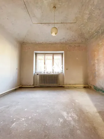 Prodej rodinného domu, Ořech, Karlštejnská, 174 m2