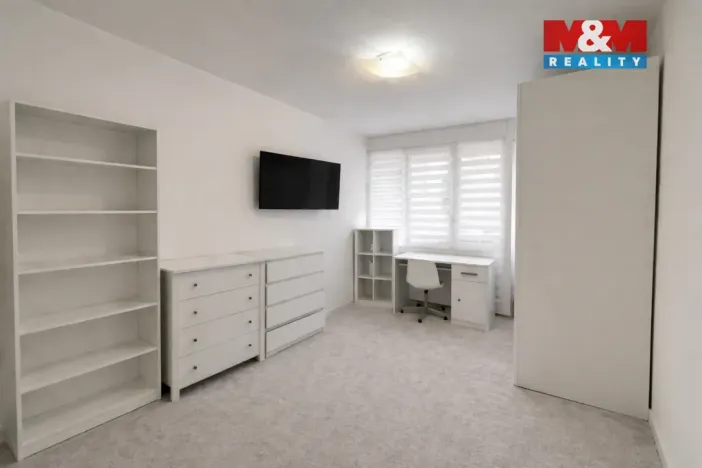 Pronájem bytu 2+kk, Kladno, Generála Selnera, 49 m2