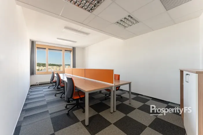 Pronájem kanceláře, Brno - Štýřice, Pražákova, 240 m2