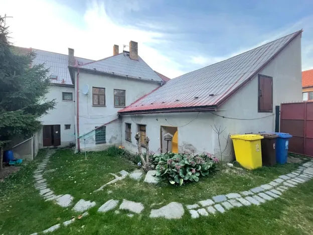Prodej rodinného domu, Mladá Vožice, Husovo náměstí, 264 m2