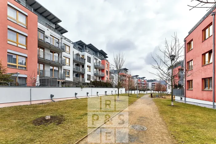 Pronájem bytu 3+kk, Praha - Liboc, Naardenská, 97 m2