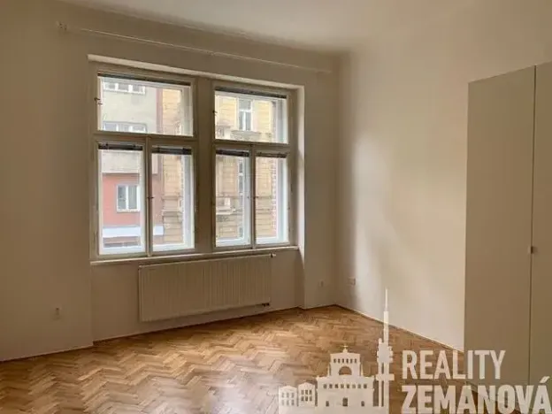 Pronájem bytu 1+1, Praha - Vinohrady, Řipská, 48 m2