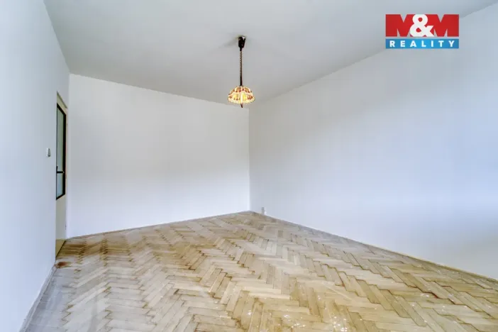 Prodej bytu 2+1, Karlovy Vary - Doubí, Modenská, 60 m2