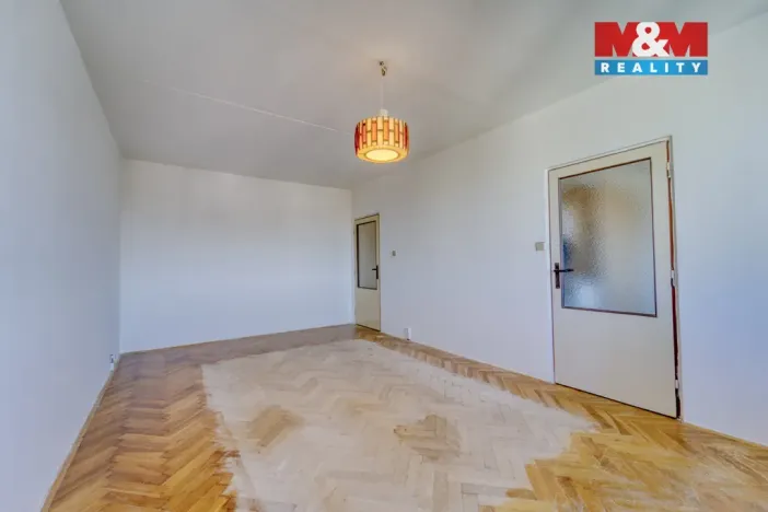 Prodej bytu 2+1, Karlovy Vary - Doubí, Modenská, 60 m2