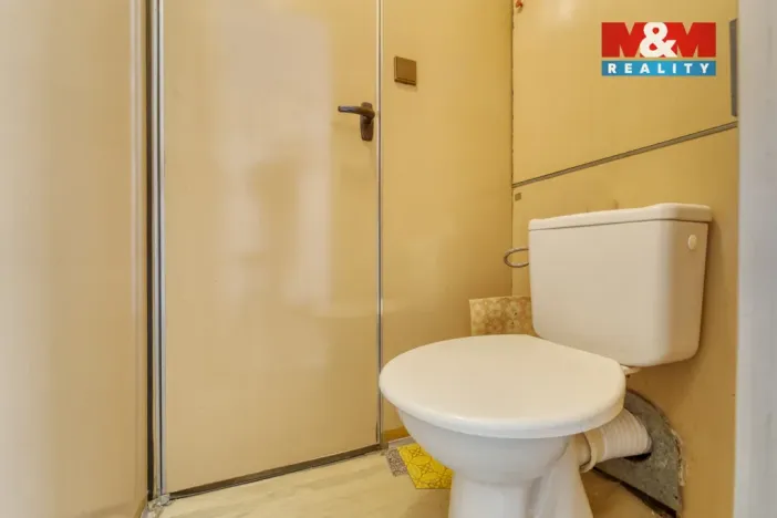 Prodej bytu 2+1, Karlovy Vary - Doubí, Modenská, 60 m2