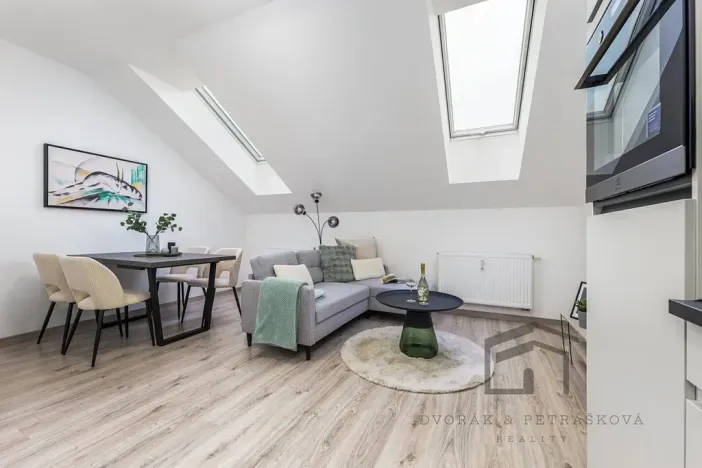 Prodej bytu 2+kk, Praha - Libeň, Pod Labuťkou, 40 m2