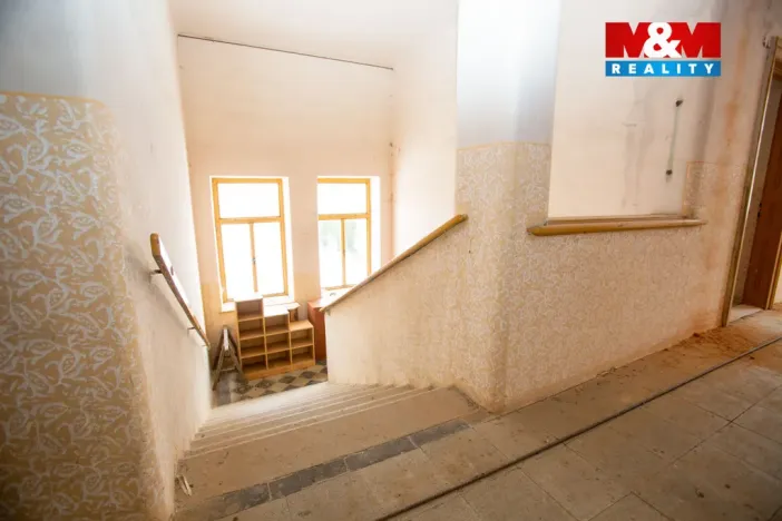 Prodej rodinného domu, Obrataň - Vintířov, 440 m2