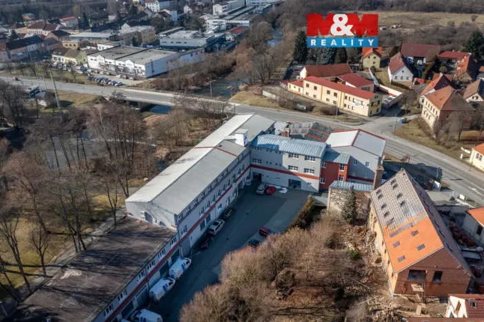 Pronájem kanceláře, Plzeň, Božkovské náměstí, 1021 m2