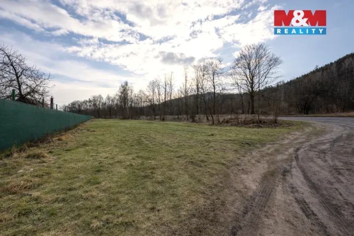 Prodej pole, Vsetín, 1931 m2