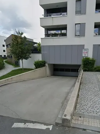 Pronájem garážového stání, Praha - Jinonice, Walterovo náměstí, 13 m2