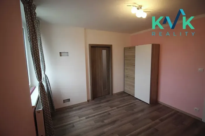 Prodej bytu 3+1, Karlovy Vary, Krušnohorská, 68 m2