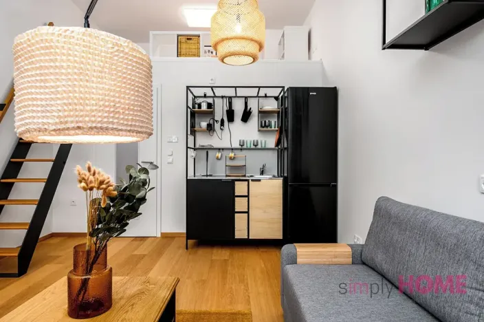 Pronájem bytu 1+kk, Praha - Holešovice, V háji, 37 m2