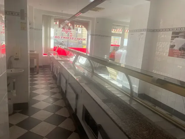 Pronájem obchodního prostoru, Kladno, T. G. Masaryka, 304 m2