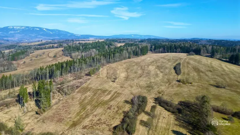 Prodej louky, Hostinné, 102316 m2