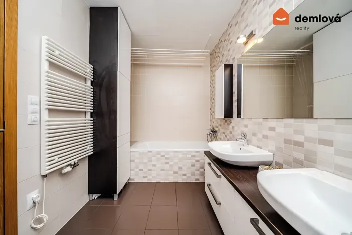 Prodej bytu 4+kk, Ostrava, Biskupská, 96 m2