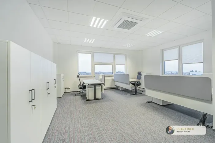 Pronájem kanceláře, Praha - Dolní Chabry, Dopraváků, 258 m2