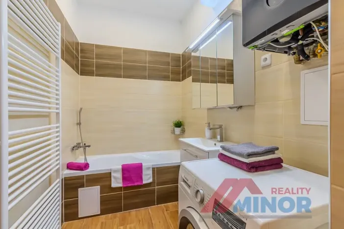 Prodej bytu 3+1, Slaný, Ouvalova, 94 m2