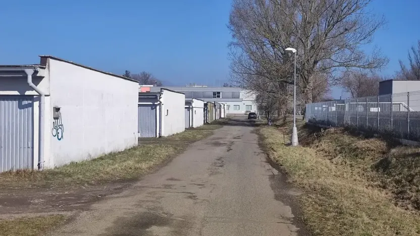 Prodej garáže, Hradec Králové, U Mostku, 17 m2