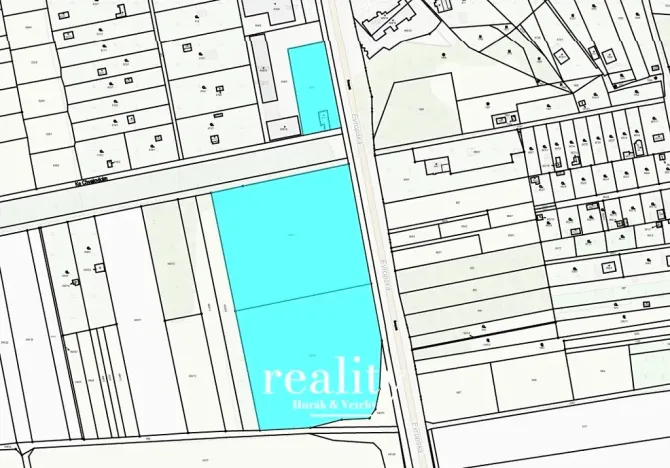 Prodej komerčního pozemku, Znojmo, 23288 m2