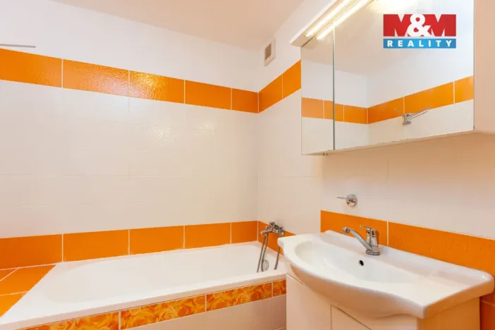 Prodej bytu 3+1, Opava - Předměstí, Skřivánčí, 67 m2