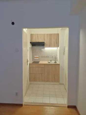 Pronájem bytu 1+kk, Praha - Vokovice, K Červenému vrchu, 22 m2