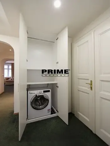 Pronájem bytu 3+1, Praha - Nové Město, Odborů, 87 m2