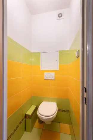 Pronájem bytu 3+1, Praha - Troja, Svídnická, 73 m2