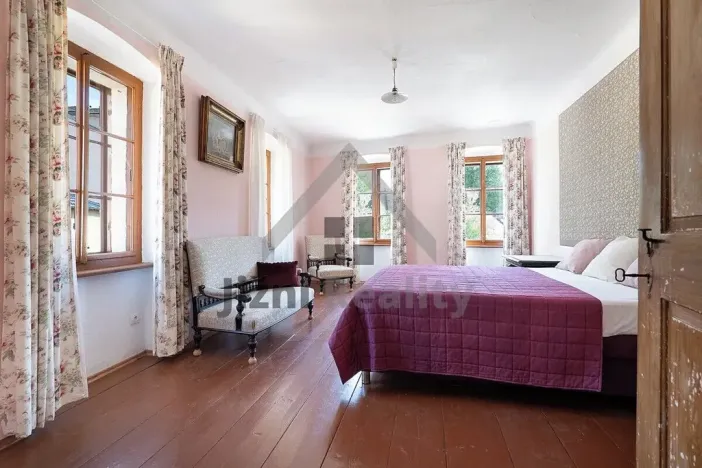 Prodej rodinného domu, Rožmberk nad Vltavou, 198 m2