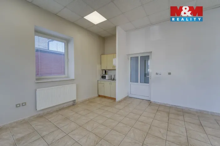 Pronájem obchodního prostoru, Klatovy - Klatovy II, Koldinova, 64 m2